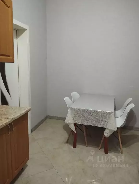 3-к кв. Кабардино-Балкария, Нальчик ул. Тарчокова, 24 (80.0 м) - Фото 1