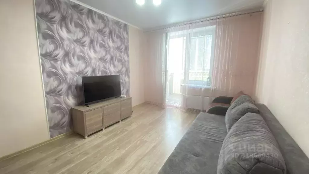 2-к кв. Саратовская область, Энгельс Харьковская ул., 2 (52.0 м) - Фото 0