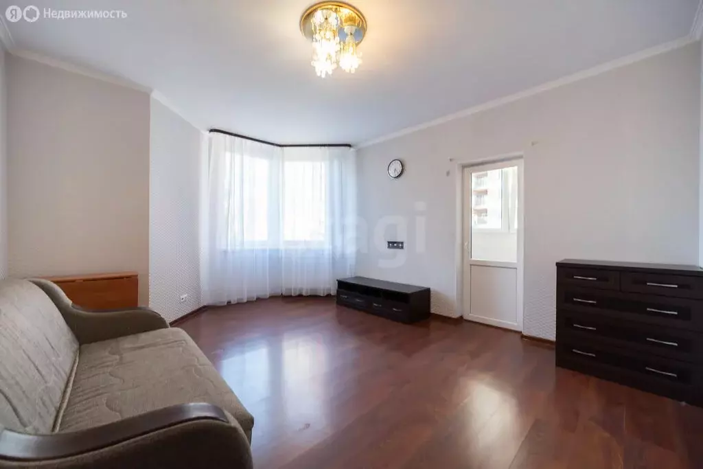 2-комнатная квартира: Калининград, Батальная улица, 69В (62.9 м) - Фото 1
