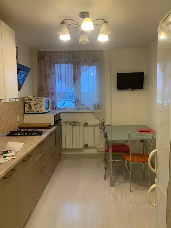 3-к кв. Свердловская область, Екатеринбург ул. Металлургов, 28 (63.0 ... - Фото 0