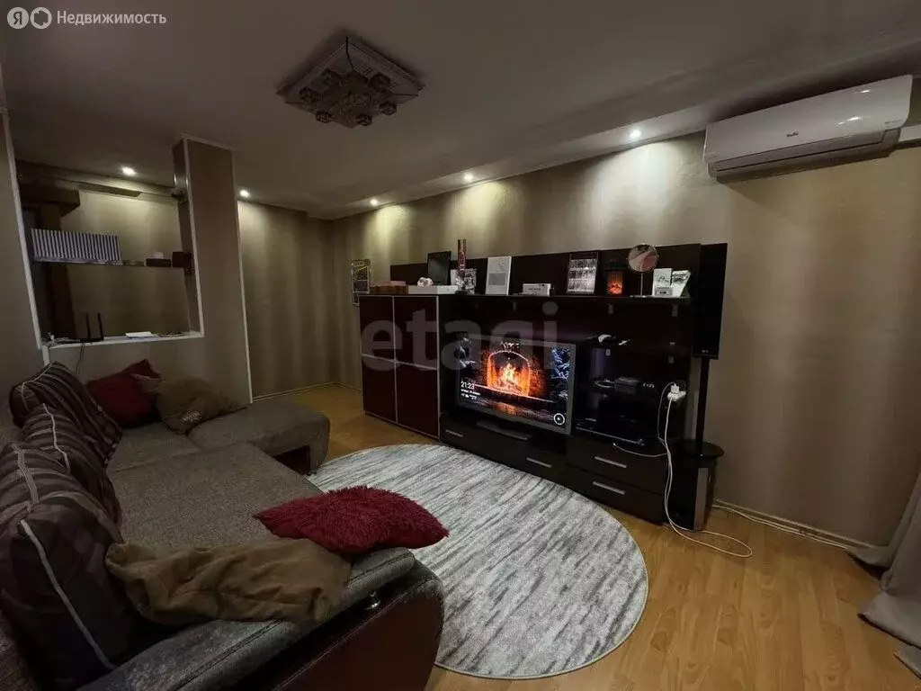 3-комнатная квартира: Кемерово, улица Сибиряков-Гвардейцев, 6 (60.4 м) - Фото 2