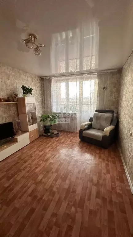 1-к. квартира, 38 м, 3/3 эт. - Фото 1