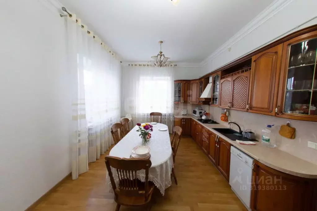 Дом в Татарстан, Альметьевск Советская ул., 95 (260 м) - Фото 1