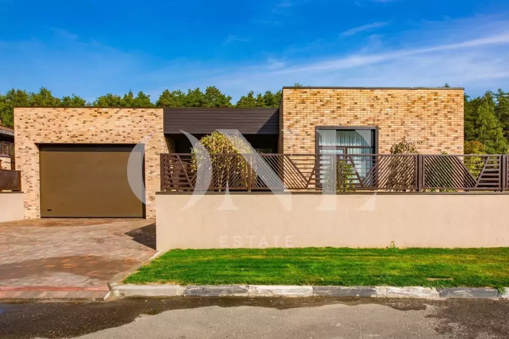 Дом в Московская область, Красногорск городской округ, д. Глухово ул. ... - Фото 1