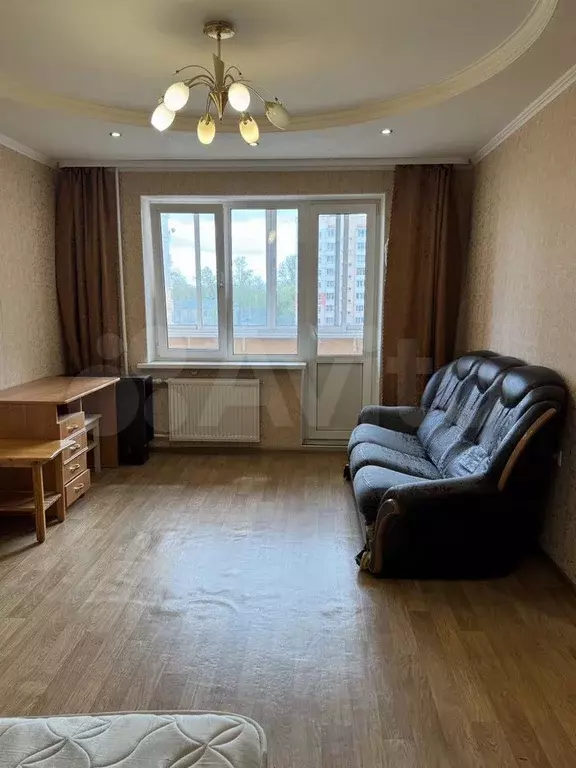 1-к. квартира, 38 м, 4/9 эт. - Фото 1