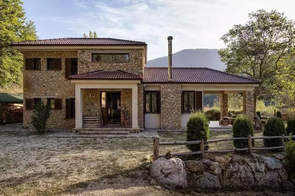 Дом в Краснодарский край, Сочи Белореченский пер., 5/2 (110 м) - Фото 1