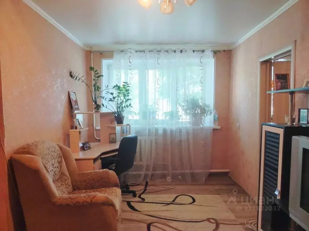 2-к кв. Белгородская область, Губкин Народная ул., 12 (41.5 м) - Фото 1