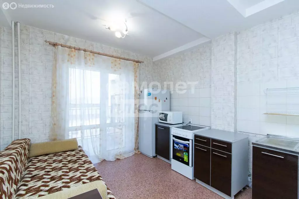 1-комнатная квартира: Томск, улица Архитекторов, 8 (38 м) - Фото 1