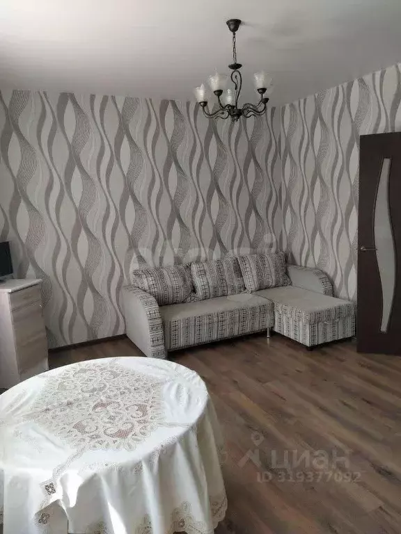 1-к кв. Тюменская область, Тюмень ул. Бориса Житкова, 6к1 (50.0 м) - Фото 0