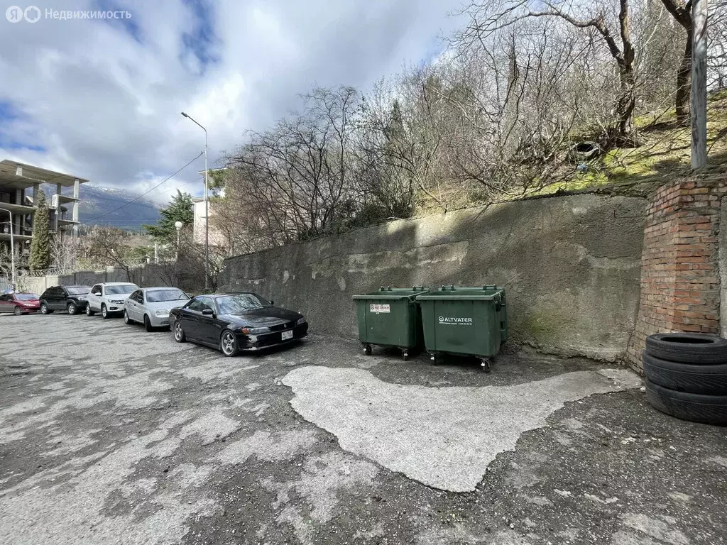 Участок в Ялта, улица Дзержинского (0.5 м) - Фото 2