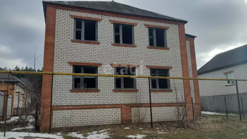 Дом в Белгородская область, Новый Оскол ул. Аноприенко, 2 (200 м) - Фото 0