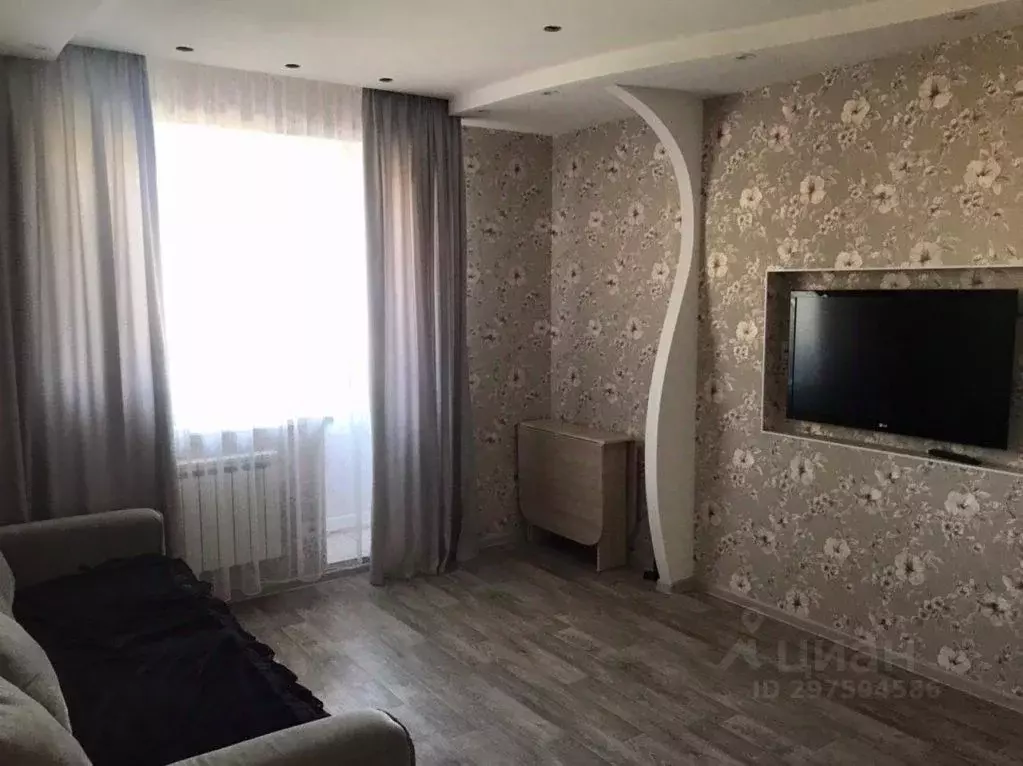 1-к кв. Волгоградская область, Волгоград ул. Базарова, 4 (43.0 м) - Фото 1