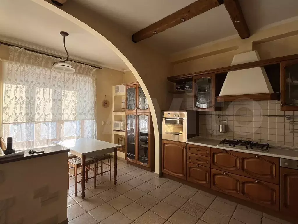 4-к. квартира, 140 м, 4/5 эт. - Фото 1