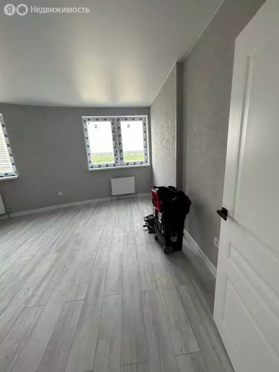 2-комнатная квартира: Краснодар, улица Адмирала Крузенштерна, 3 (64.7 ... - Фото 0