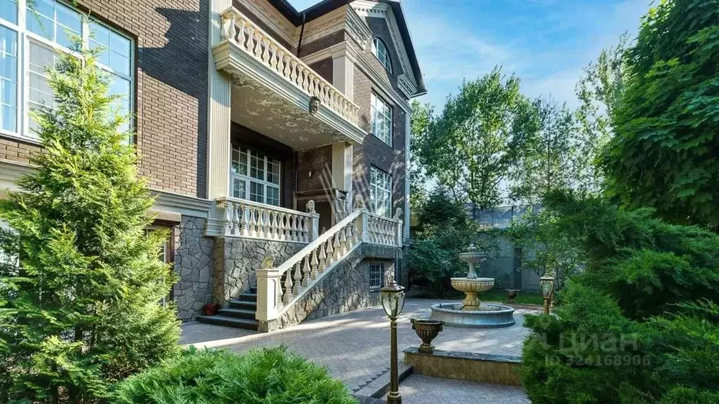 Коттедж в Московская область, Одинцовский городской округ, д. Жуковка, ... - Фото 1