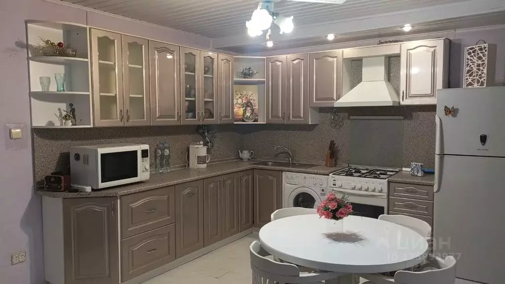 2-к кв. Смоленская область, Смоленск ул. Черняховского, 14А (90.4 м) - Фото 1