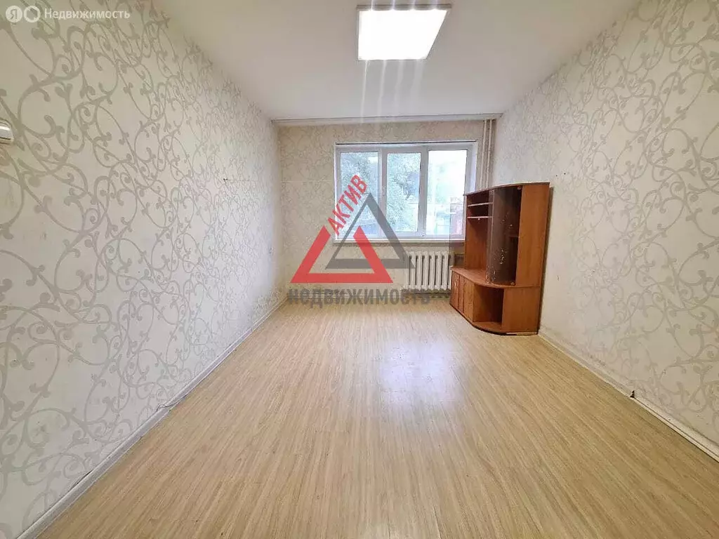 2-комнатная квартира: Каменск-Уральский, Каменская улица, 46 (43.5 м) - Фото 1