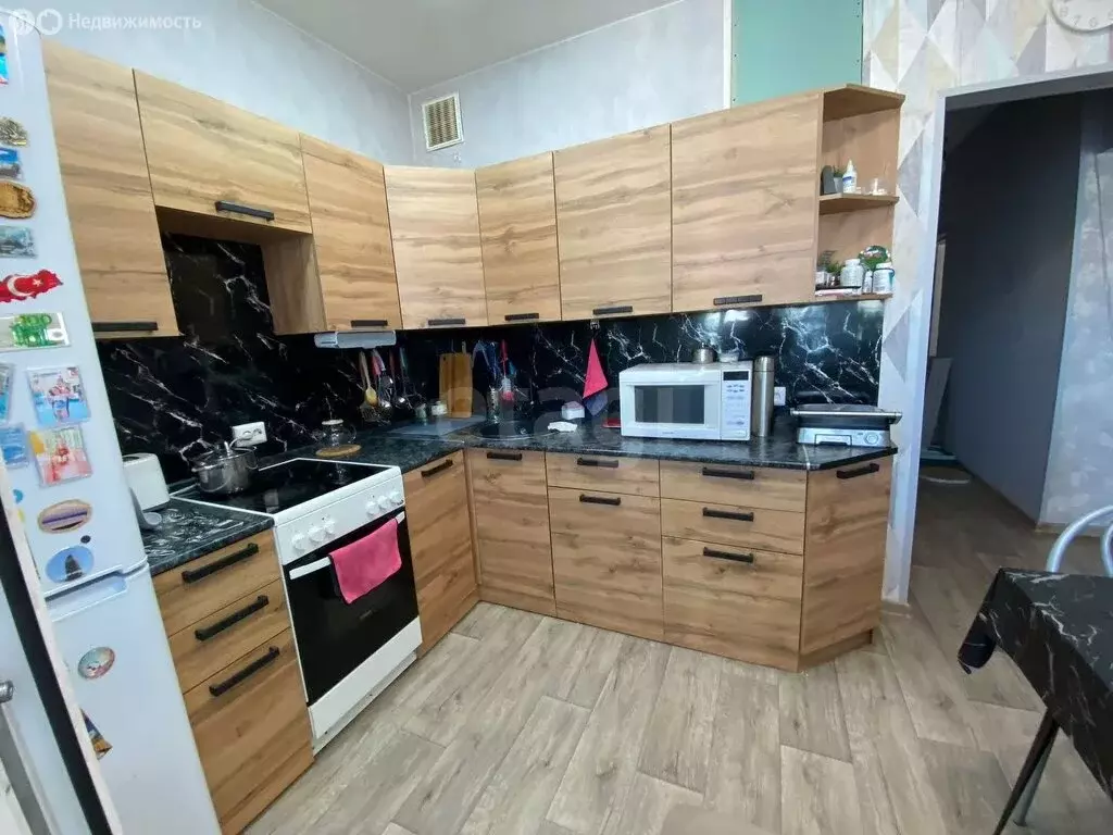 3-комнатная квартира: Красноярск, улица Александра Матросова, 34 (56.8 ... - Фото 2