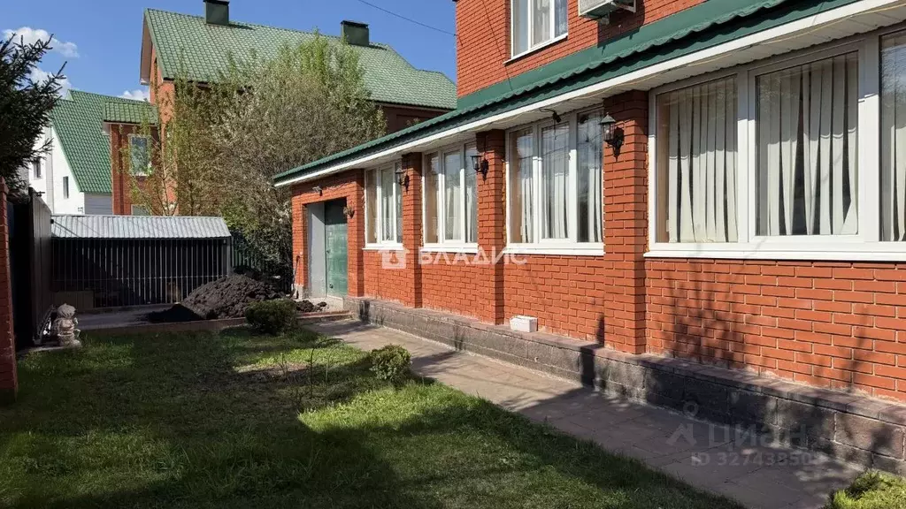 Дом в Башкортостан, Уфа пос. 8 Марта, Взлетная ул., 14 (350 м) - Фото 1