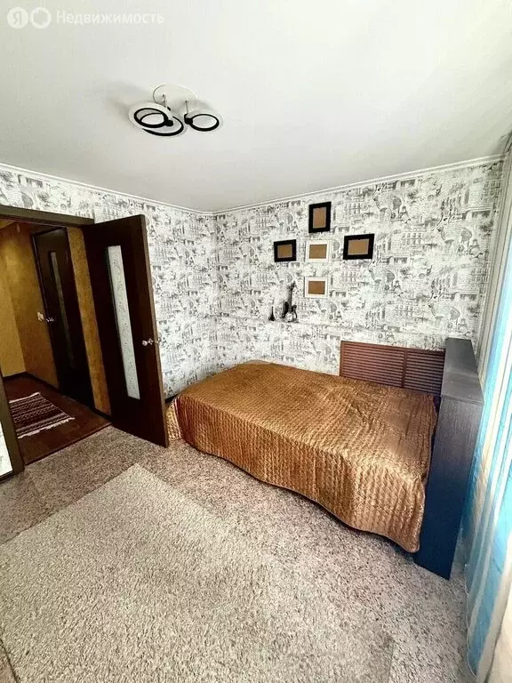 2-комнатная квартира: Заводоуковск, улица Дзержинского, 5 (50 м) - Фото 2