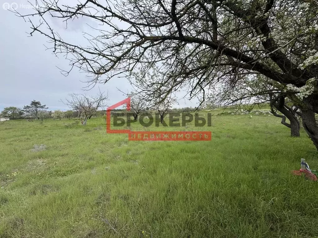 Участок в Севастополь, улица Александра Пирожкова (4 м) - Фото 1