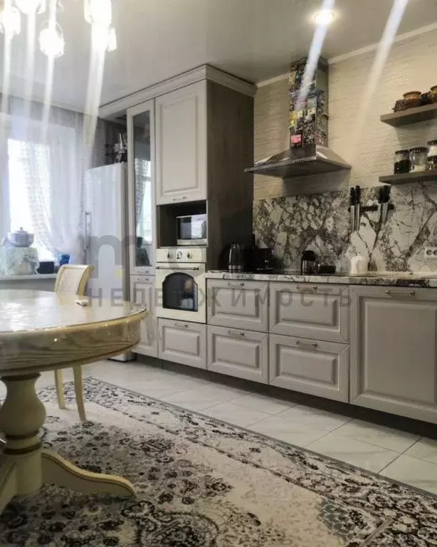 3-к кв. Тюменская область, Тюмень ул. Федюнинского, 58к2 (92.2 м) - Фото 2