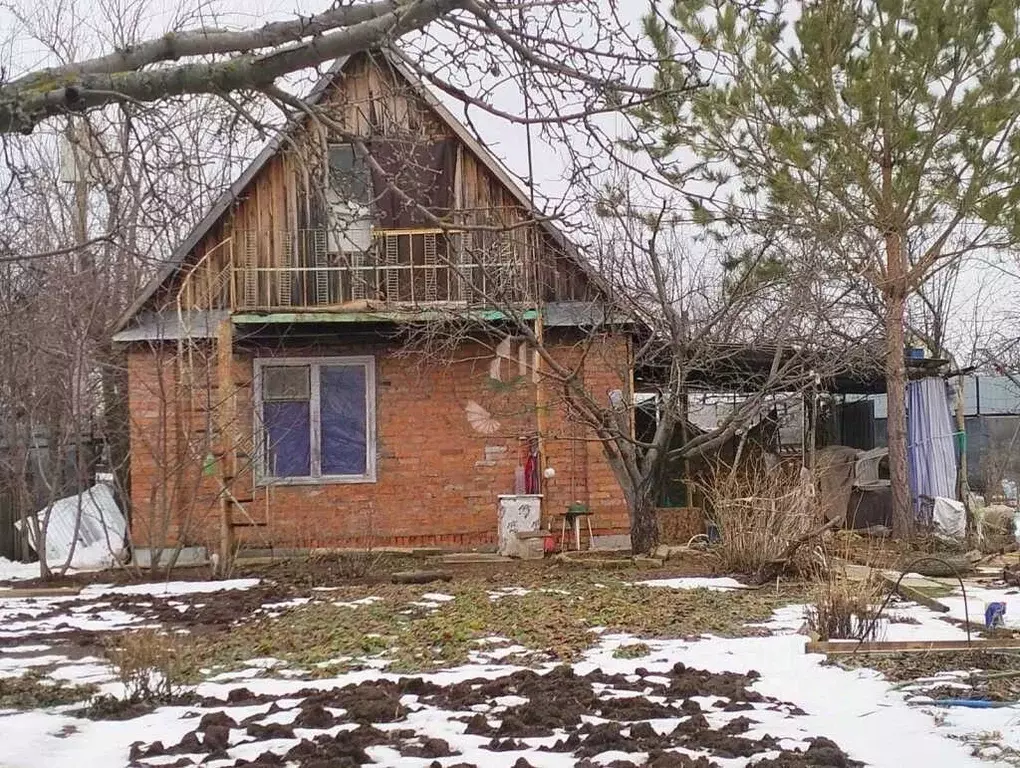 Дом в Саратовская область, Энгельсский район, Красноярское ... - Фото 0