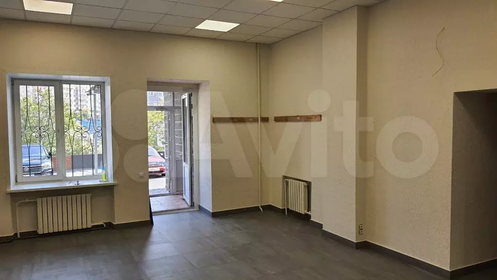Офис с высокими потолками и наличием парковки в це - Фото 1