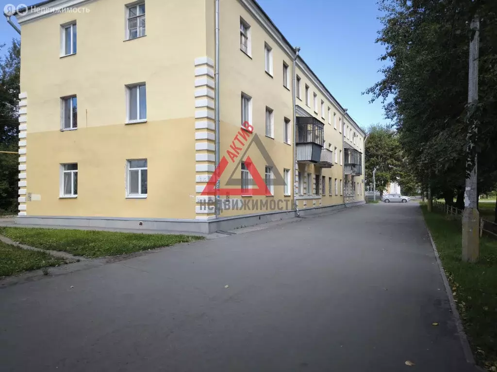 3-комнатная квартира: Каменск-Уральский, улица Ленина, 8 (54.4 м) - Фото 0