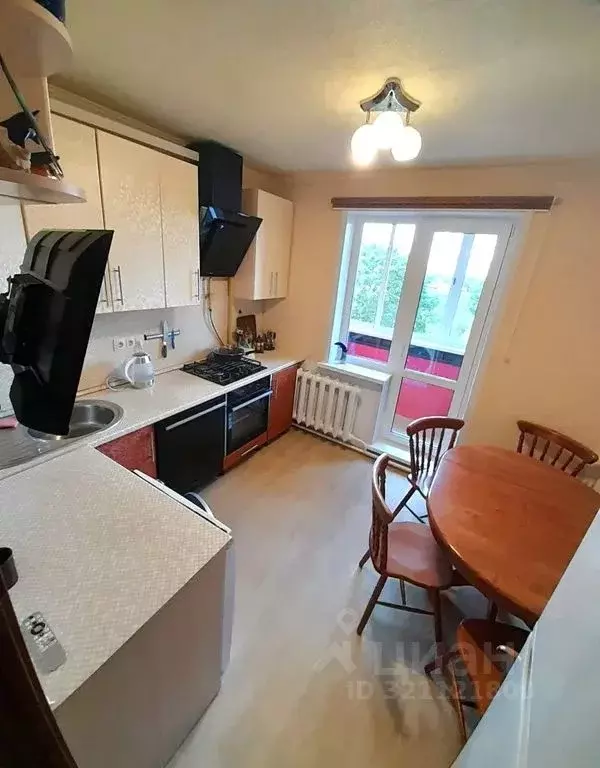 3-к кв. Псковская область, Псков ул. 1-я Поселочная, 13 (70.0 м) - Фото 1