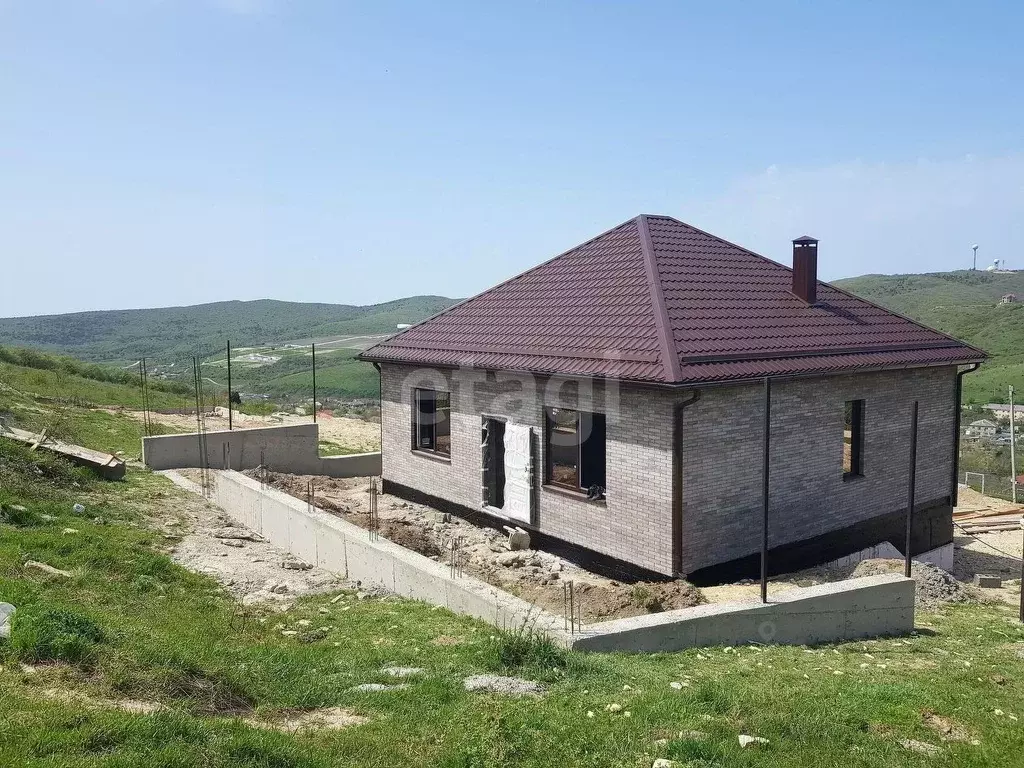 Дом в Краснодарский край, Анапа муниципальный округ, с. Варваровка ул. ... - Фото 1