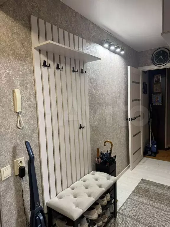 Доля в 2-к. квартире, 46,6 м, 10/15 эт. - Фото 1