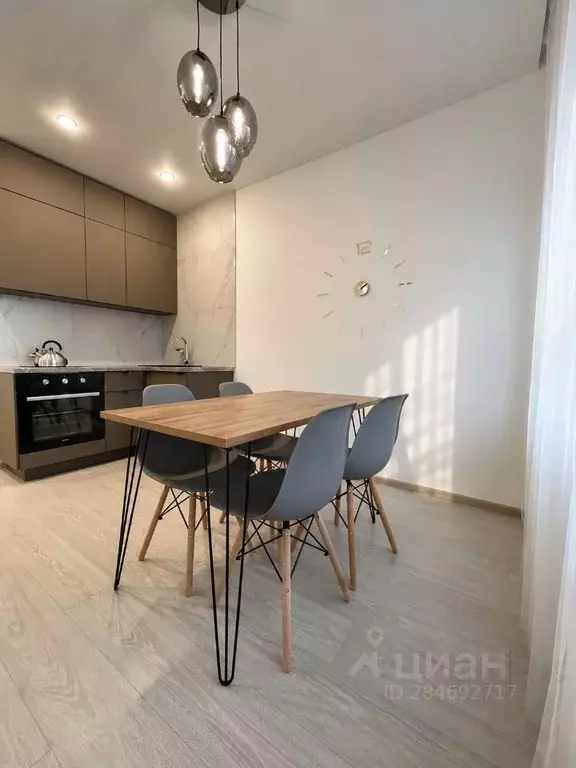 1-к кв. Татарстан, Казань ул. Рауиса Гареева, 105Б (40.0 м) - Фото 1
