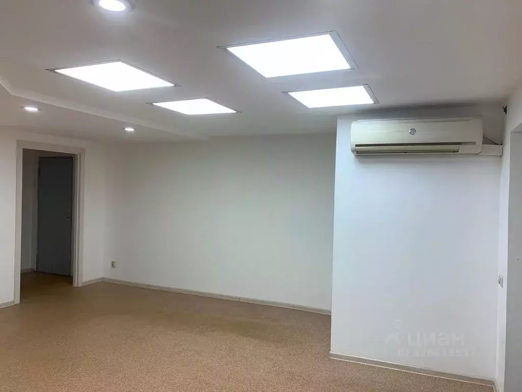 Помещение свободного назначения в Новгородская область, Великий ... - Фото 1