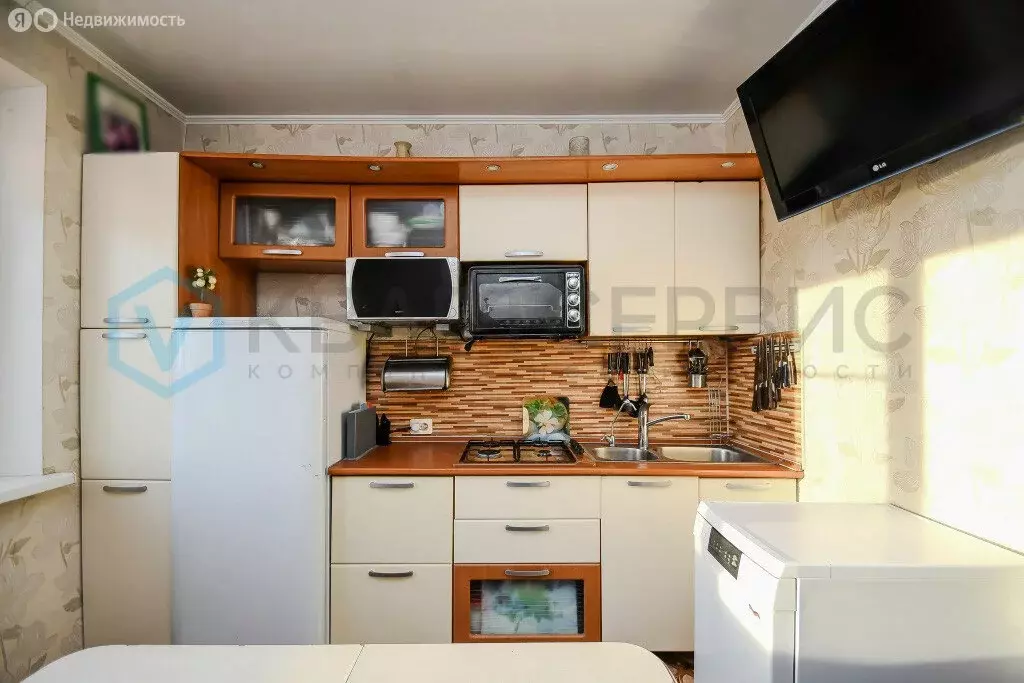 1-комнатная квартира: Омск, улица Крупской, 12 (40 м) - Фото 2