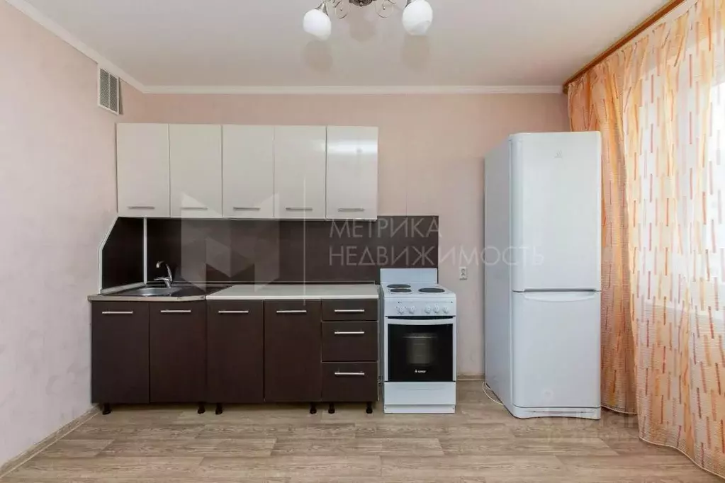 1-к кв. Тюменская область, Тюмень Кремлевская ул., 85 (42.0 м) - Фото 1