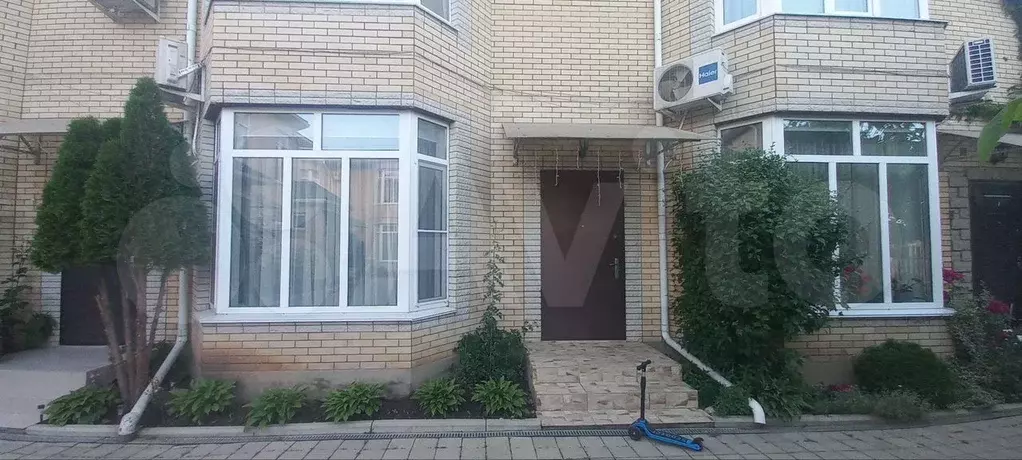 3-к. квартира, 132 м, 1/2 эт. - Фото 0