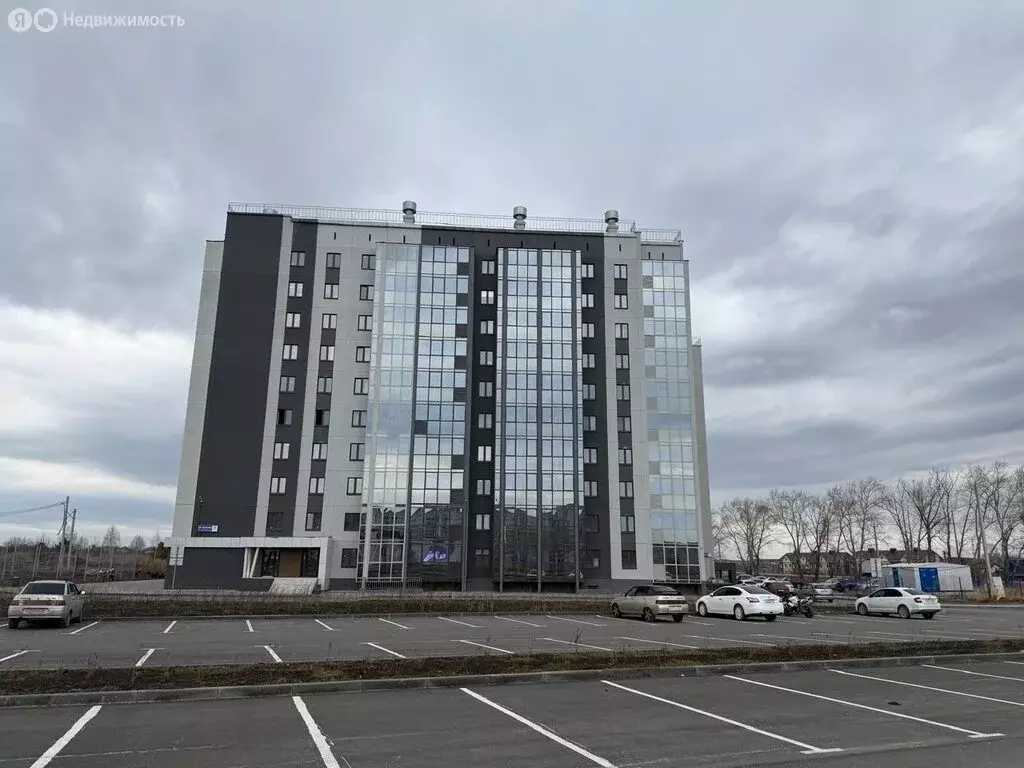 3-комнатная квартира: Каменск-Уральский, улица Кутузова, 16к2 (85.6 м) - Фото 0
