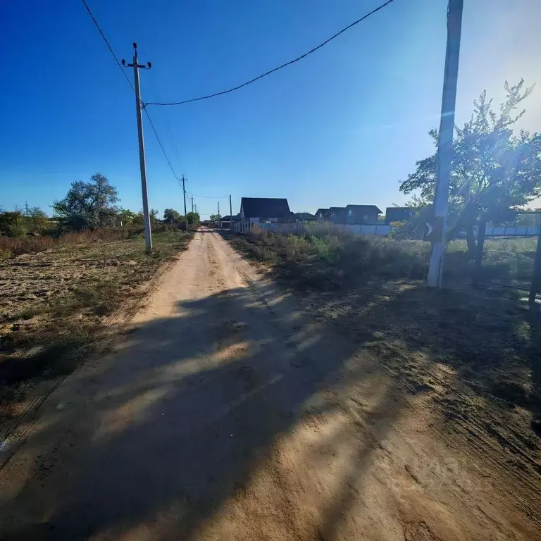 Участок в Астраханская область, Камызякский район, с. Караульное ул. ... - Фото 1
