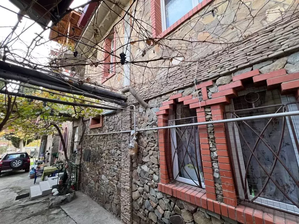 Дом в Крым, Алушта ул. Пуцатова, 10 (212 м) - Фото 1