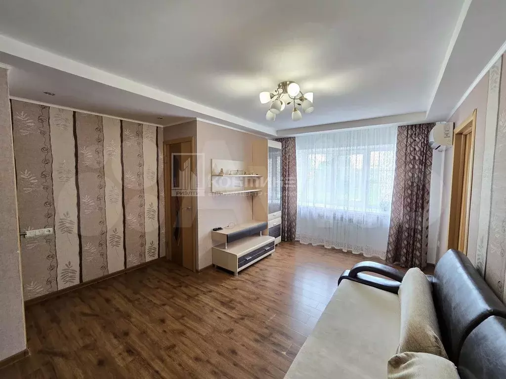 2-к. квартира, 42 м, 2/4 эт. - Фото 0