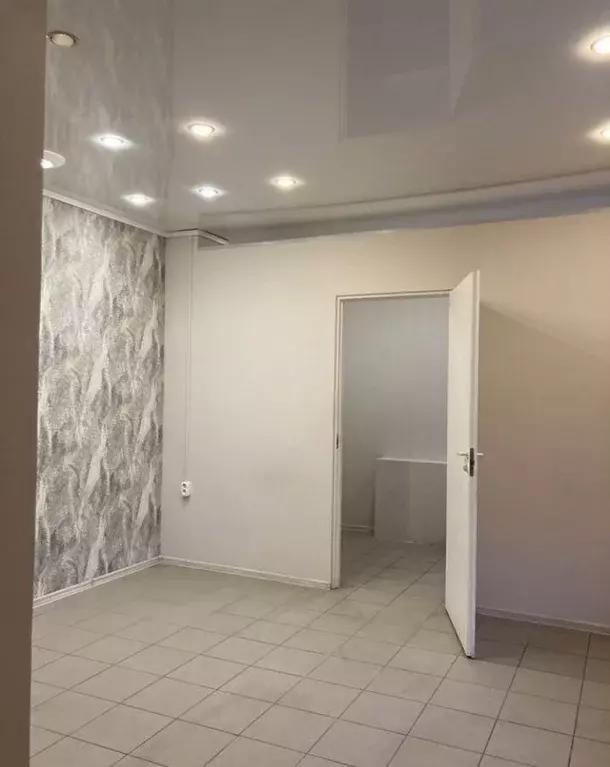 Помещение свободного назначения в Санкт-Петербург просп. Королева, ... - Фото 1