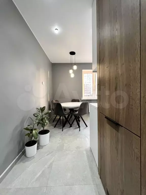 2-к. квартира, 60 м, 2/17 эт. - Фото 1