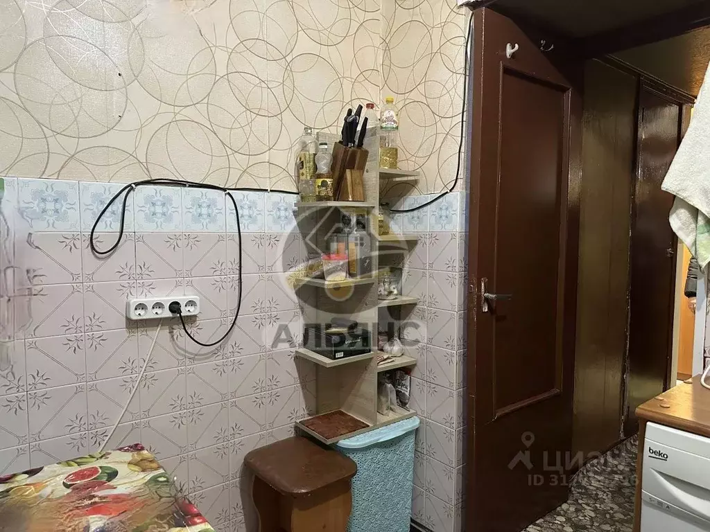 3-к кв. Ямало-Ненецкий АО, Новый Уренгой Ленинградский просп., 17А ... - Фото 2