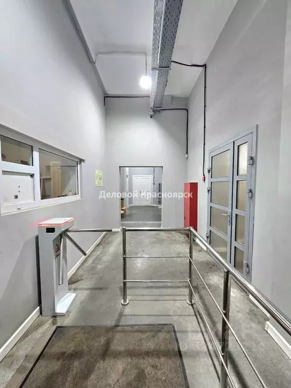 Офис в Красноярский край, Красноярск ул. Ады Лебедевой, 152 (300 м) - Фото 2