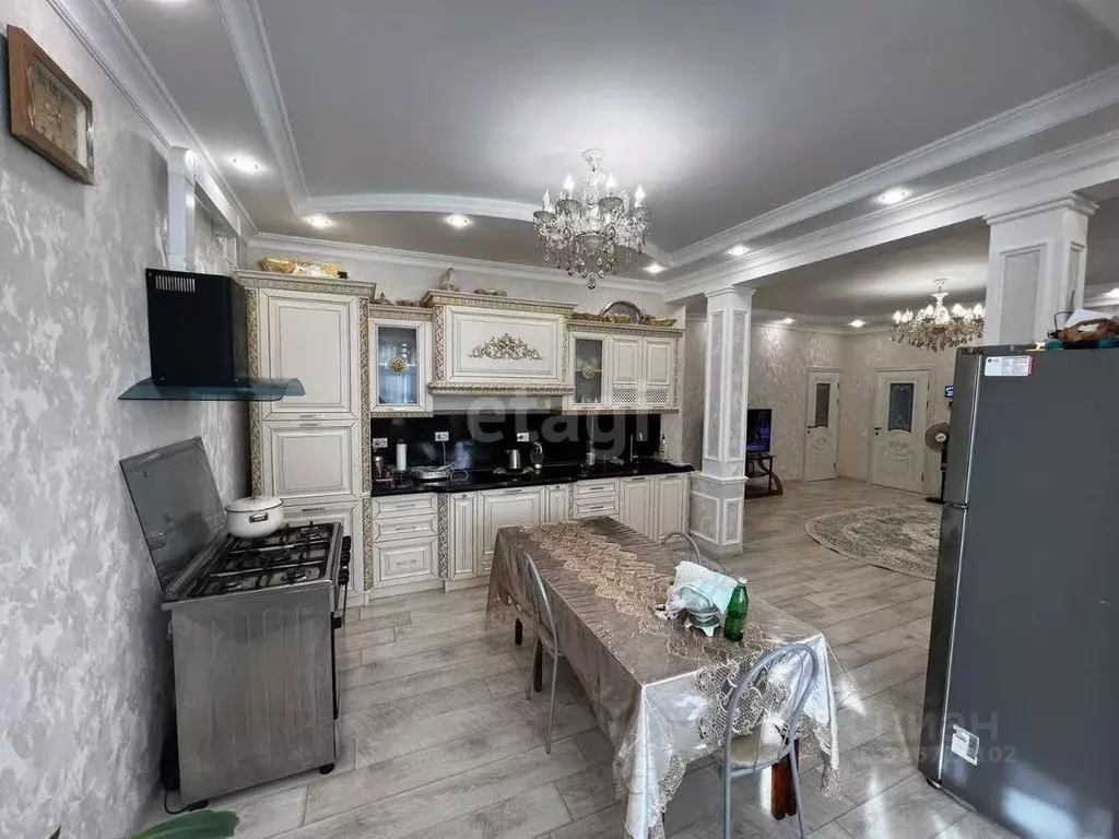 Дом в Ставропольский край, Ставрополь ул. Лопырина, 52 (140 м) - Фото 1