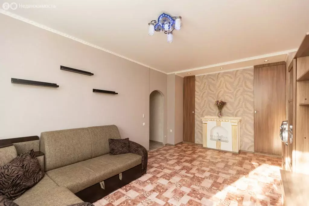 3-комнатная квартира: Оренбург, Больничный проезд, 6А (70 м) - Фото 1