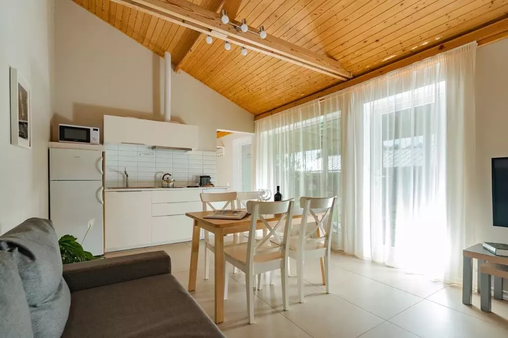 Комната Ленинградская область, Приозерский район, Красноозерное с/пос, ... - Фото 1