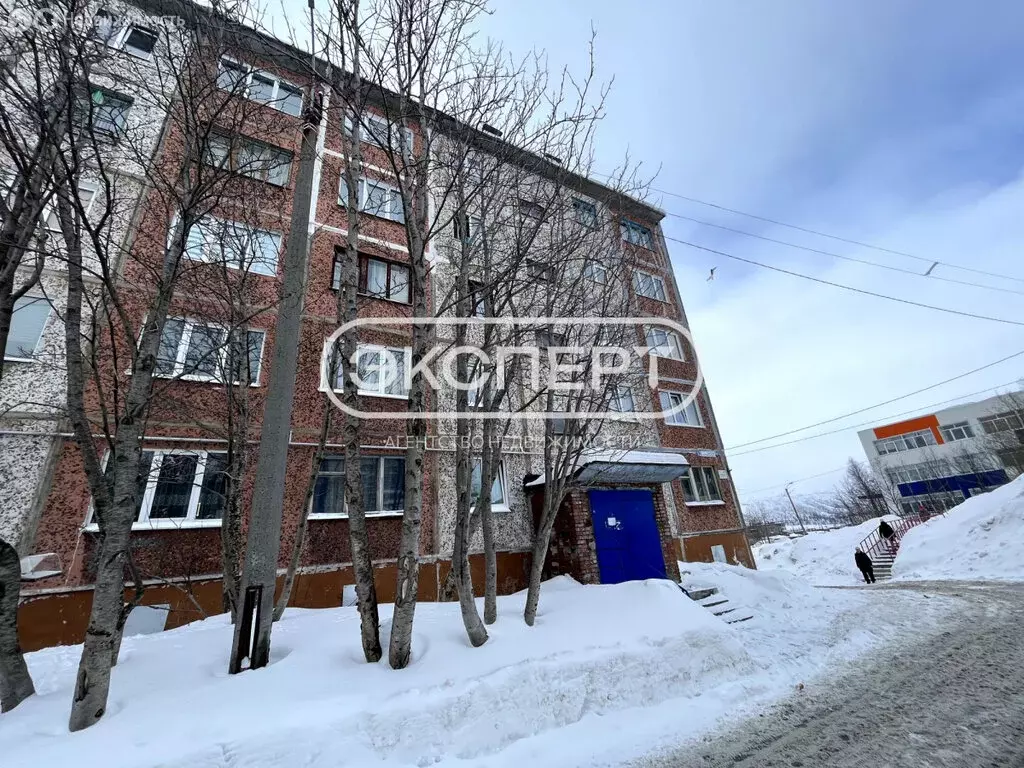 3-комнатная квартира: Кировск, улица Советской Конституции, 12 (61 м) - Фото 1