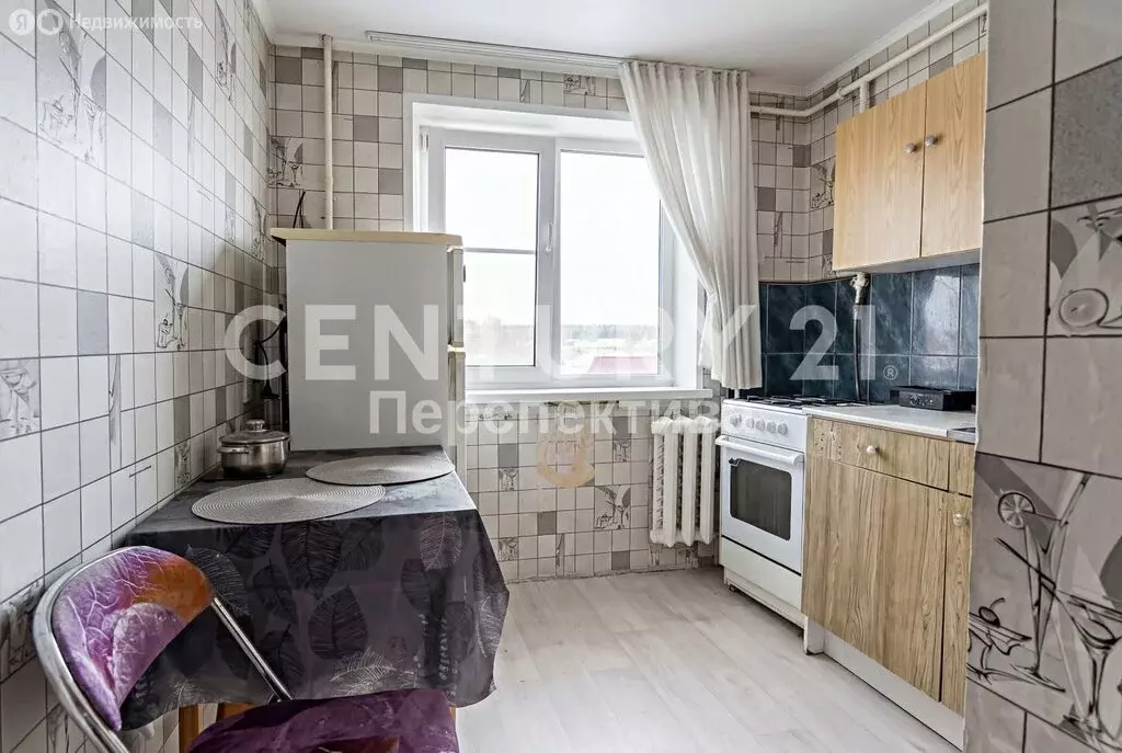 1-комнатная квартира: посёлок городского типа Октябрьский, ... - Фото 2